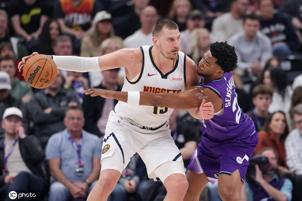 史诗级成就！约基奇15+17+12 连续第二赛季达场均三双